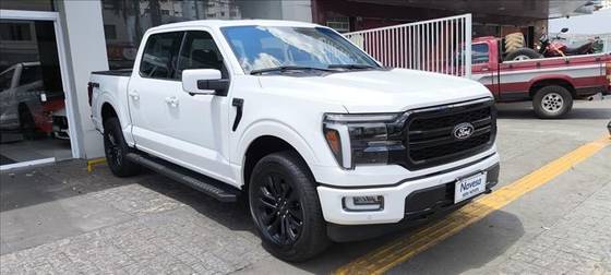 FORD F-150 5.0 V8 GASOLINA CD LARIAT BLACK FX4 AUTOMÁTICO FORD F-150 5.0 V8 GASOLINA CD LARIAT BLACK FX4 AUTOMÁTICO